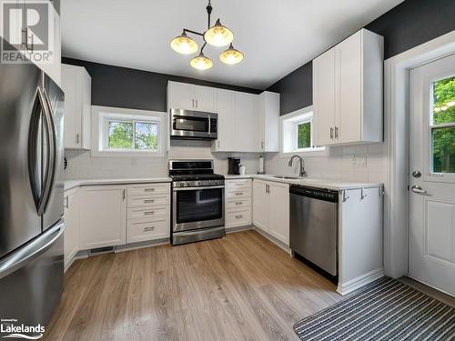 Kitchen - 35 Forest Street, Parry Sound, ON - Indoor Photo Showing Kitchen