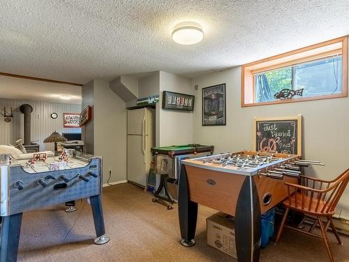 5300 Sunrise Drive, Kamloops, BC - Indoor Photo Showing Other Room