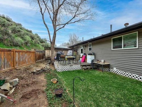 2090/2092 Westsyde Road, Kamloops, BC - Outdoor