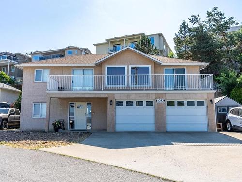 1653 Valleyview Drive, Kamloops, BC - Outdoor With Facade