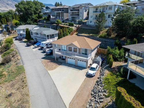 1653 Valleyview Drive, Kamloops, BC - Outdoor