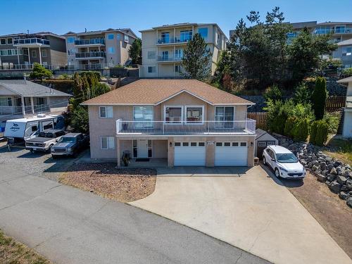 1653 Valleyview Drive, Kamloops, BC - Outdoor With Facade