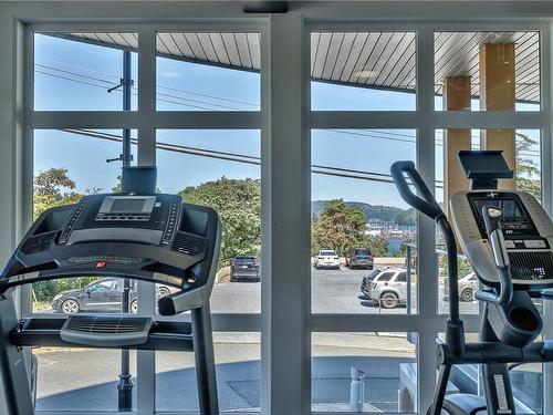 504-10 Chapel St, Nanaimo, BC - Indoor Photo Showing Gym Room