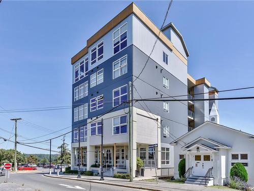 504-10 Chapel St, Nanaimo, BC - Outdoor With Facade