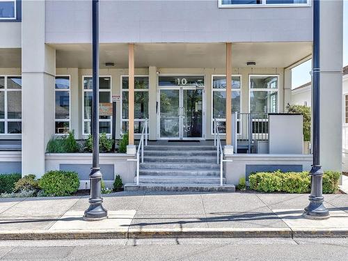 504-10 Chapel St, Nanaimo, BC - Outdoor With Balcony With Facade