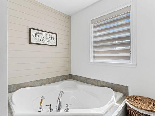 Salle de bains - 220 Rue De La Vallée-Du-Golf, Sainte-Adèle, QC - Indoor Photo Showing Bathroom