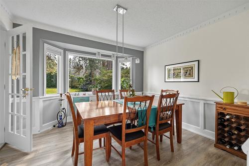 1996 Tomat Avenue, Kelowna, BC - Indoor Photo Showing Dining Room