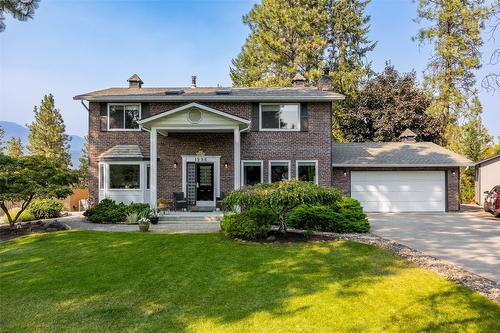 1996 Tomat Avenue, Kelowna, BC - Outdoor With Facade