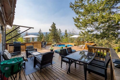 1996 Tomat Avenue, Kelowna, BC - Outdoor With Deck Patio Veranda With Exterior