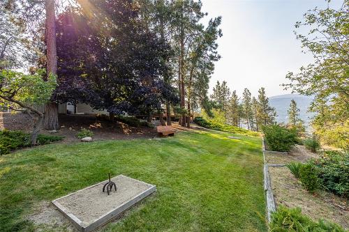 1996 Tomat Avenue, Kelowna, BC - Outdoor