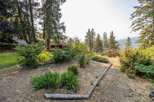 1996 Tomat Avenue, Kelowna, BC - Outdoor