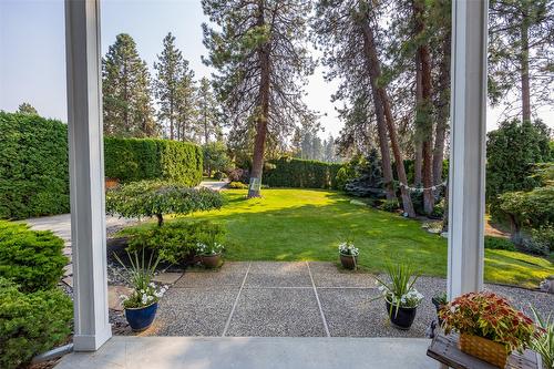 1996 Tomat Avenue, Kelowna, BC - Outdoor