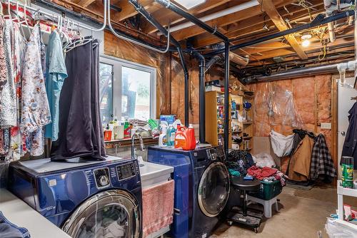 9210 Mountview Road, Lake Country, BC - Indoor Photo Showing Laundry Room