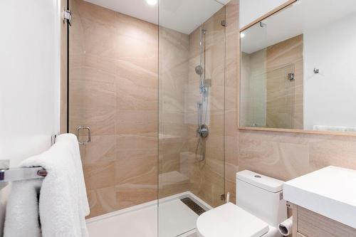 708-1191 Sunset Drive, Kelowna, BC - Indoor Photo Showing Bathroom