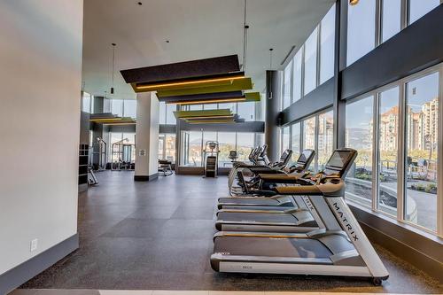 708-1191 Sunset Drive, Kelowna, BC - Indoor Photo Showing Gym Room