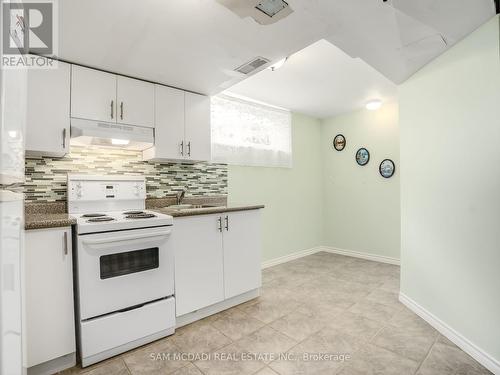 22 De Marco Boulevard, Toronto (Rustic), ON - Indoor Photo Showing Kitchen