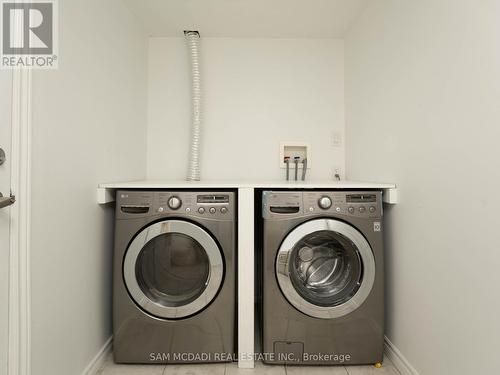 22 De Marco Boulevard, Toronto (Rustic), ON - Indoor Photo Showing Laundry Room