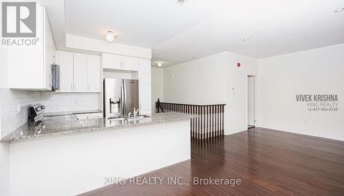 17 - 78 Preston Meadow Avenue, Mississauga (Hurontario), ON - Indoor Photo Showing Kitchen