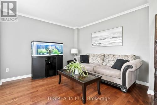 4 Mcivor Street, Whitby (Rolling Acres), ON - Indoor Photo Showing Living Room