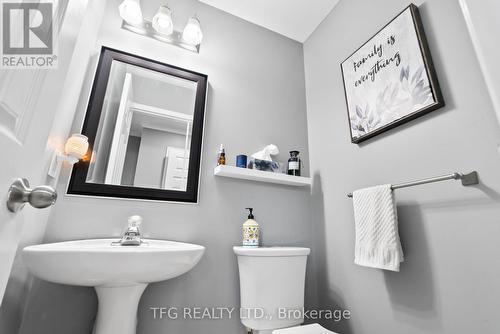 4 Mcivor Street, Whitby (Rolling Acres), ON - Indoor Photo Showing Bathroom