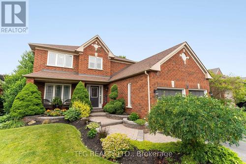 4 Mcivor Street, Whitby (Rolling Acres), ON - Outdoor With Facade