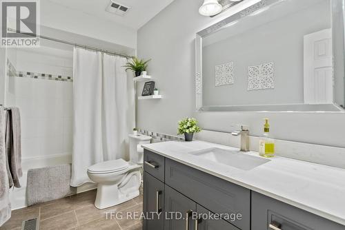 4 Mcivor Street, Whitby (Rolling Acres), ON - Indoor Photo Showing Bathroom