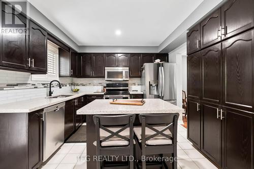 4 Mcivor Street, Whitby (Rolling Acres), ON - Indoor Photo Showing Kitchen