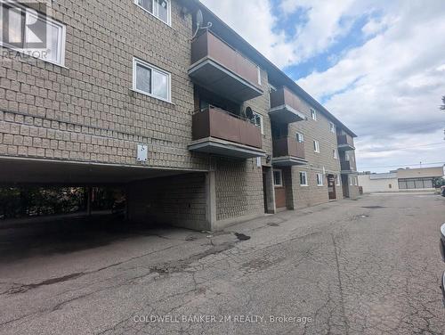 102 - 350 Malaga Road, Oshawa (Stevenson), ON - Outdoor