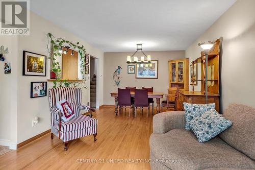 147 Greenhill Drive, Peterborough (Monaghan), ON - Indoor Photo Showing Living Room