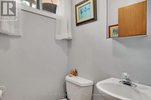 147 Greenhill Drive, Peterborough (Monaghan), ON - Indoor Photo Showing Bathroom