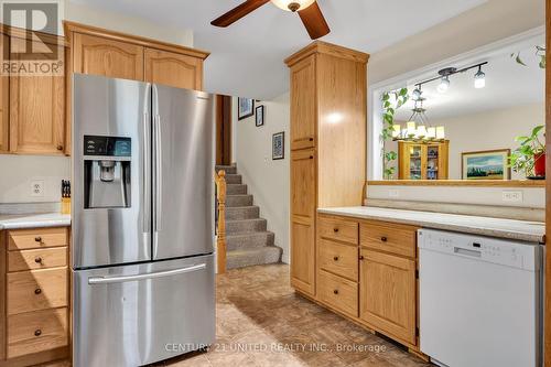 147 Greenhill Drive, Peterborough (Monaghan), ON - Indoor Photo Showing Kitchen