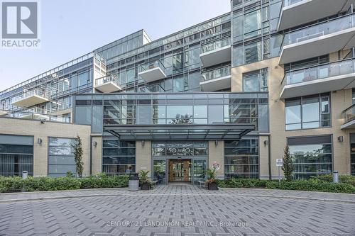 255 - 60 Ann O'Reilly Road, Toronto (Henry Farm), ON - Outdoor