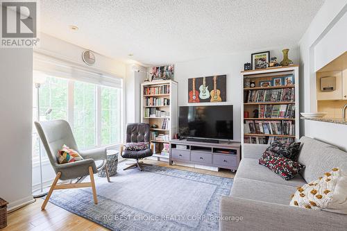 276 - 3 Everson Drive, Toronto (Willowdale East), ON - Indoor Photo Showing Living Room