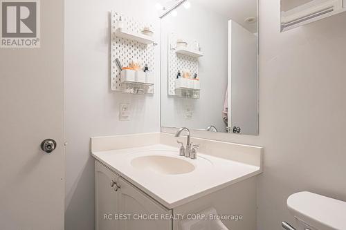 276 - 3 Everson Drive, Toronto (Willowdale East), ON - Indoor Photo Showing Bathroom