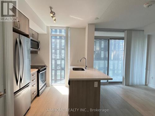 1511 - 50 Wellesley Street E, Toronto (Church-Yonge Corridor), ON - Indoor Photo Showing Kitchen With Stainless Steel Kitchen With Upgraded Kitchen