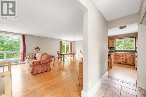 1860 Grey'S Creek Road, Greely, ON - Indoor Photo Showing Other Room