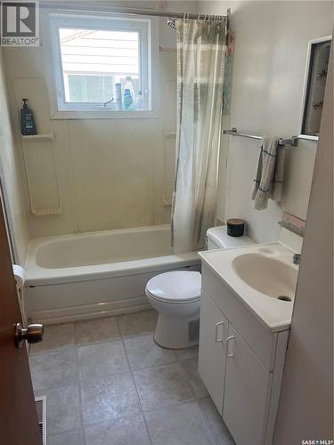 651 Donald Street, Esterhazy, SK - Indoor Photo Showing Bathroom