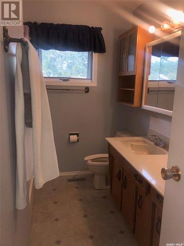 640 2Nd Street Ne, Preeceville, SK - Indoor Photo Showing Bathroom