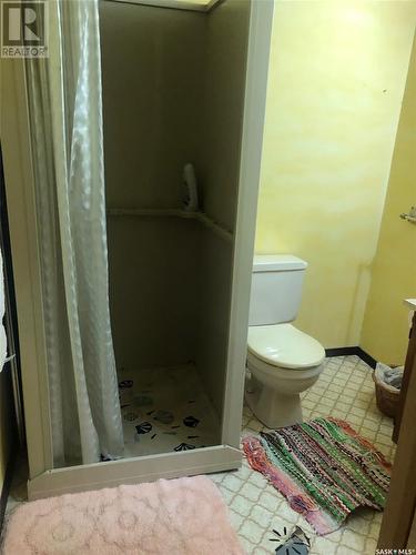 640 2Nd Street Ne, Preeceville, SK - Indoor Photo Showing Bathroom