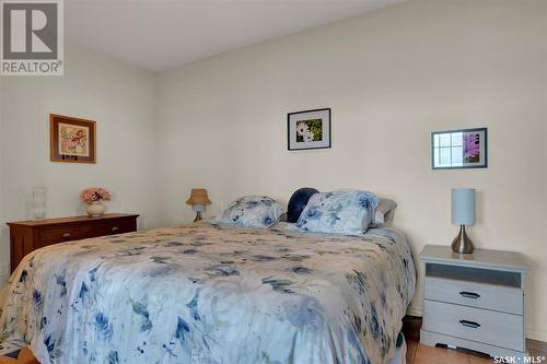 510 1275 Broad Street, Regina, SK - Indoor Photo Showing Bedroom