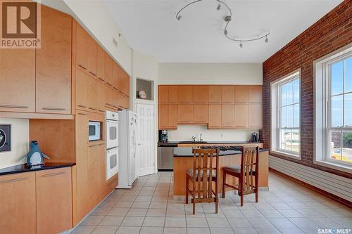 510 1275 Broad Street, Regina, SK - Indoor Photo Showing Kitchen