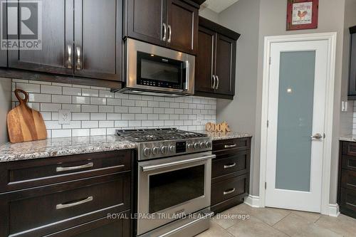 5260 Marion Street, Thames Centre (Dorchester), ON - Indoor Photo Showing Kitchen With Upgraded Kitchen