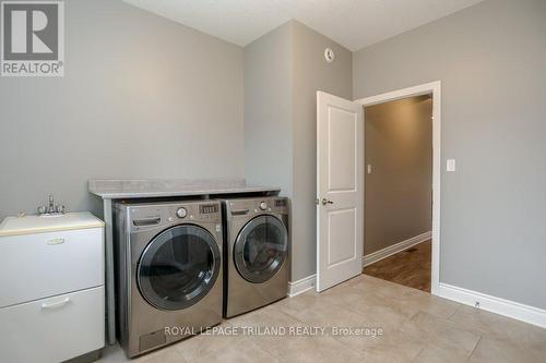 5260 Marion Street, Thames Centre (Dorchester), ON - Indoor Photo Showing Laundry Room