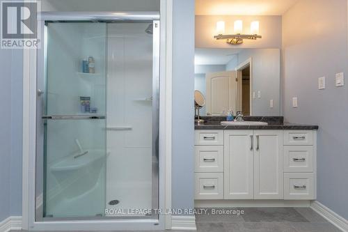 5260 Marion Street, Thames Centre (Dorchester), ON - Indoor Photo Showing Bathroom