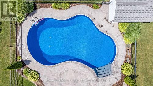 5260 Marion Street, Thames Centre (Dorchester), ON - Outdoor With In Ground Pool