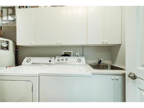 6400 Spencer Road Unit# 34, Kelowna, BC - Indoor Photo Showing Laundry Room