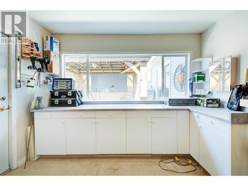 6400 Spencer Road Unit# 34, Kelowna, BC - Indoor Photo Showing Kitchen