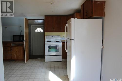 428 3Rd Street W, Shaunavon, SK - Indoor Photo Showing Kitchen