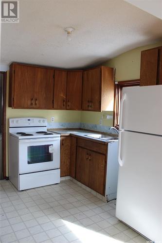 428 3Rd Street W, Shaunavon, SK - Indoor Photo Showing Kitchen