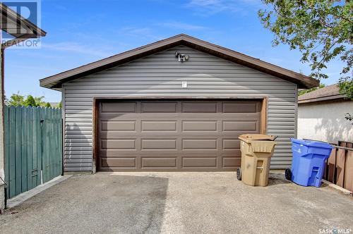 7302 Whelan Drive, Regina, SK - Outdoor With Exterior